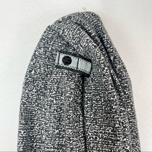 Lululemon Vinyasa Running Luon Suited Jacquard Black White Wrap Scarf - Picture 5 of 5